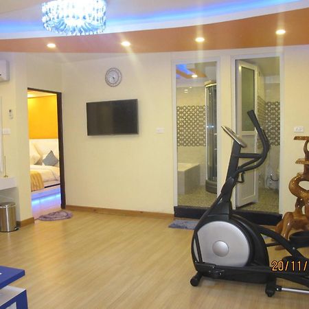Royal Penguin Boutique Hotel & Spa Катманду Стая снимка