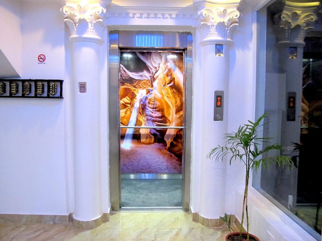 Royal Penguin Boutique Hotel & Spa Катманду Екстериор снимка
