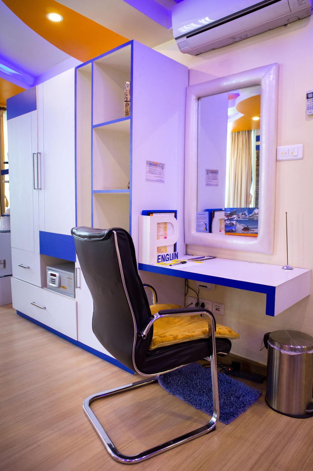 Royal Penguin Boutique Hotel & Spa Катманду Екстериор снимка