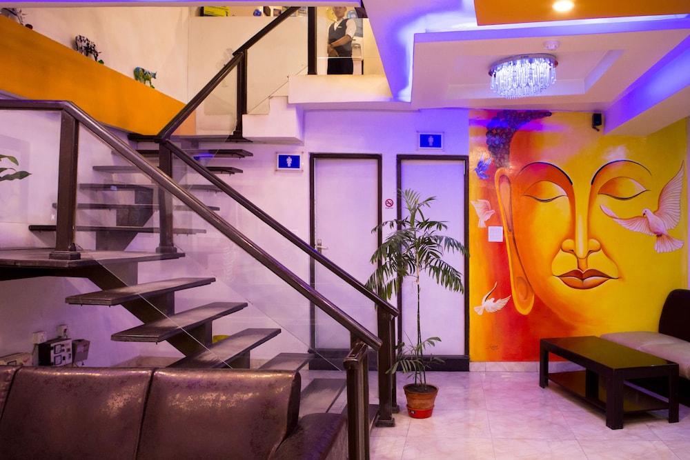 Royal Penguin Boutique Hotel & Spa Катманду Екстериор снимка