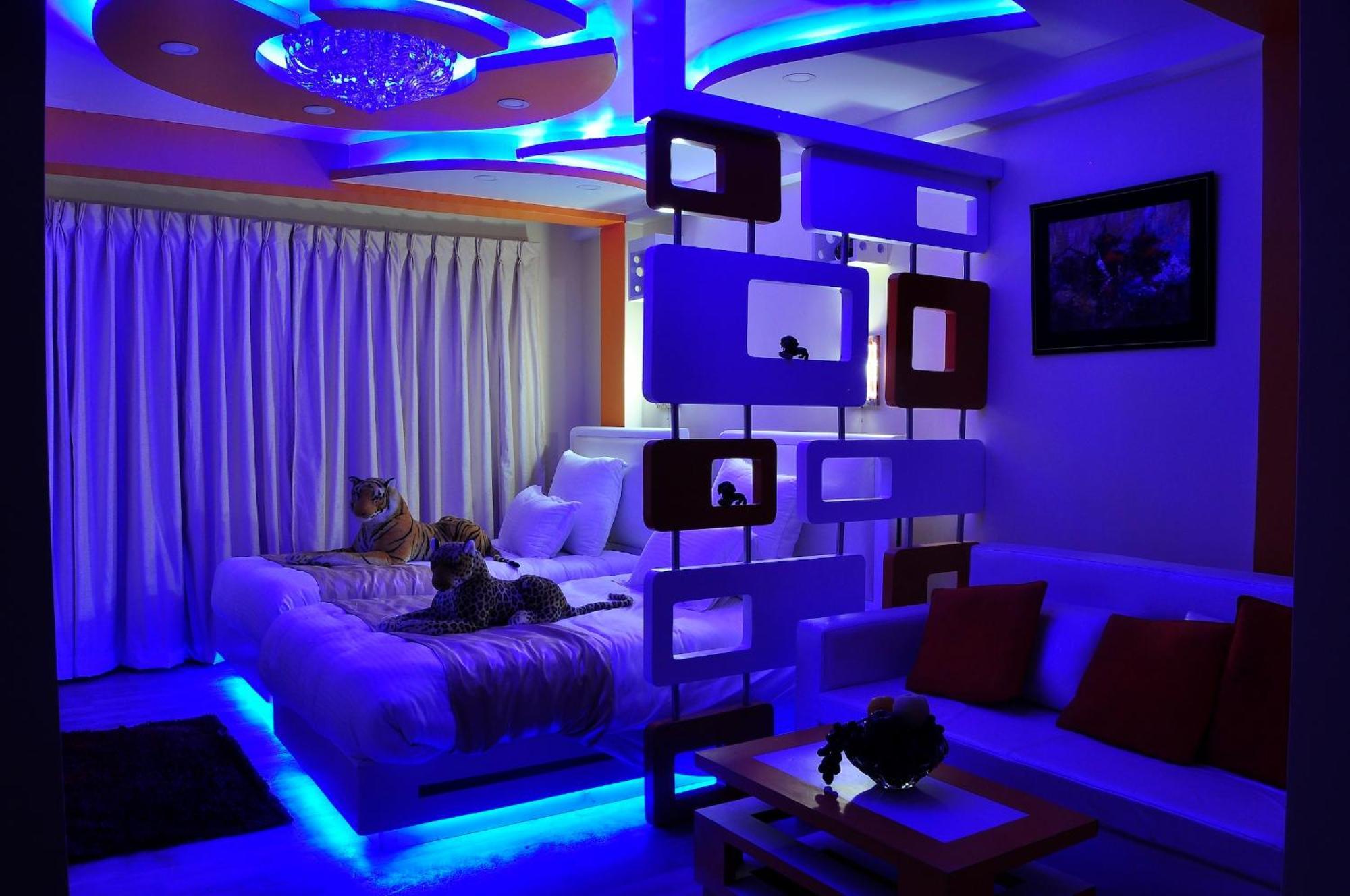 Royal Penguin Boutique Hotel & Spa Катманду Стая снимка